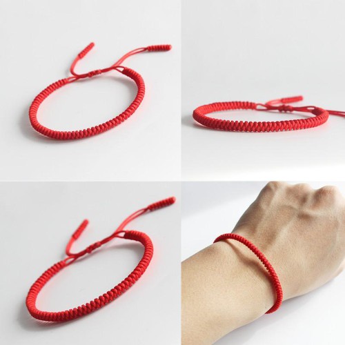 Tibetan knots provide spiritual protection, while fostering inner peace and mental clarity Tibetan knots provide spiritual protection, while fostering inner peace and mental clarity